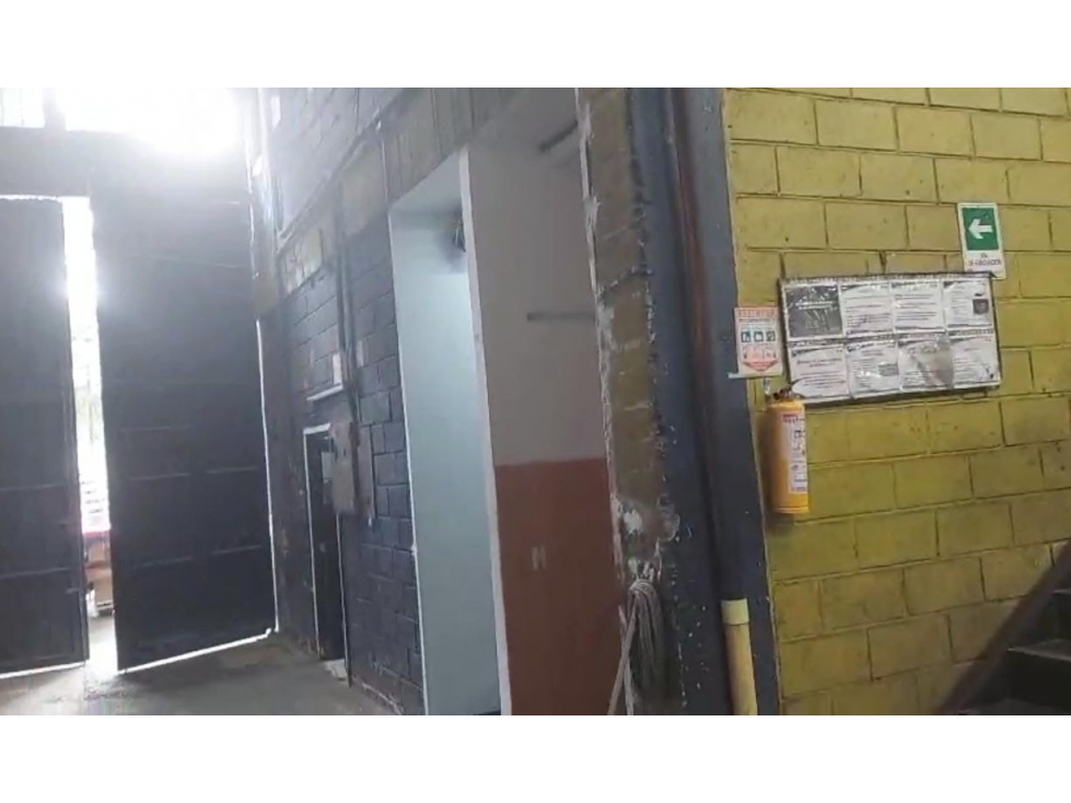 Bodega en arriendo en Guayabal, Medellín — foto 3