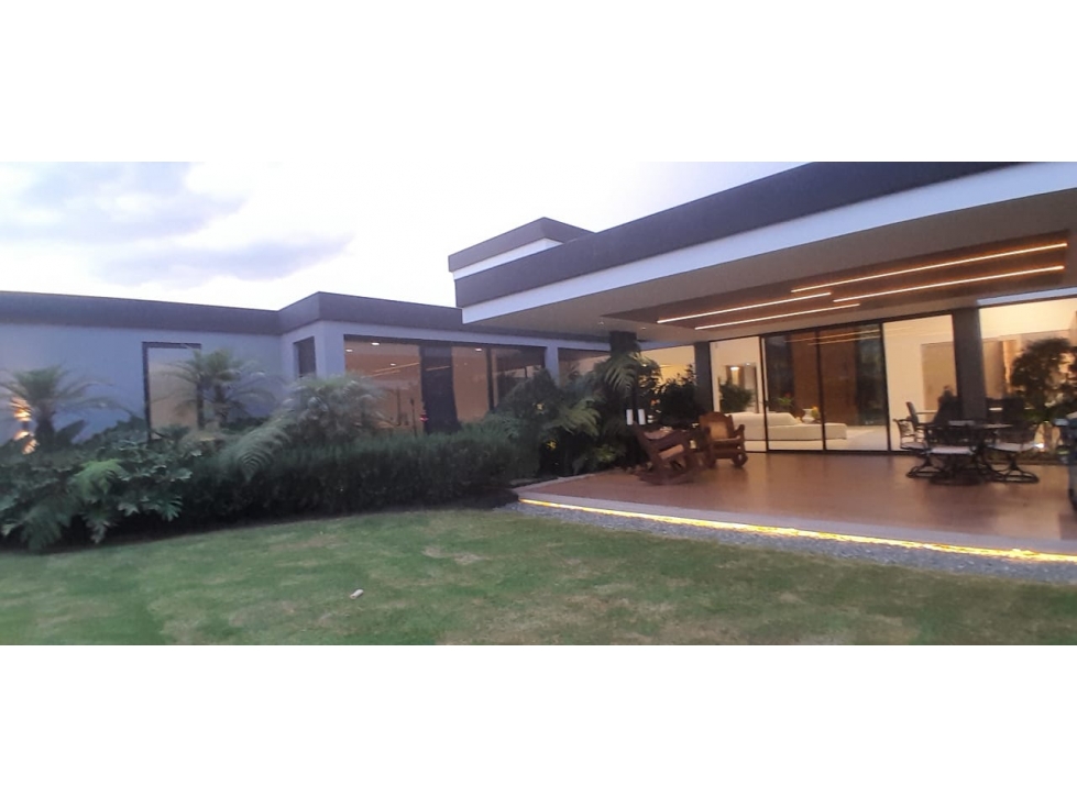 Casa en venta en Llanogrande, Rionegro.