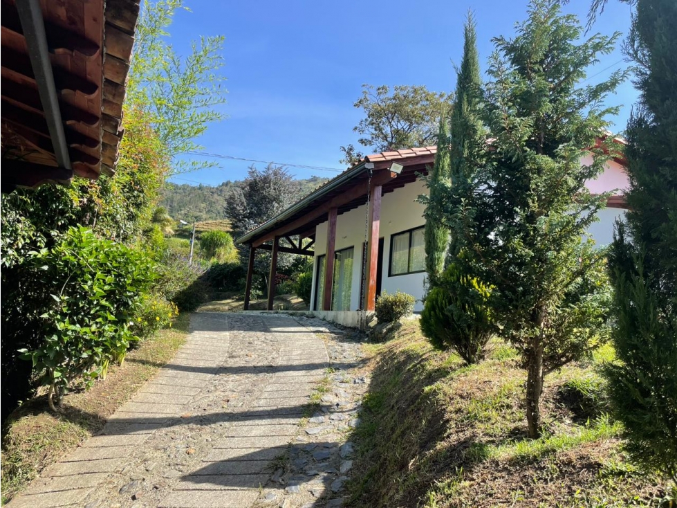 Casa Campestre en Venta en El Carmen de Viboral , Vereda la chapa — foto 4