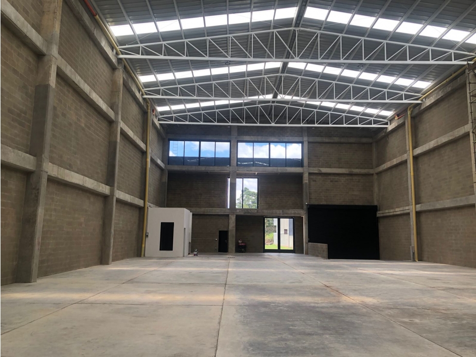 Bodega en Arriendo, sector Llanogrande, Via el Tablazo - 3
