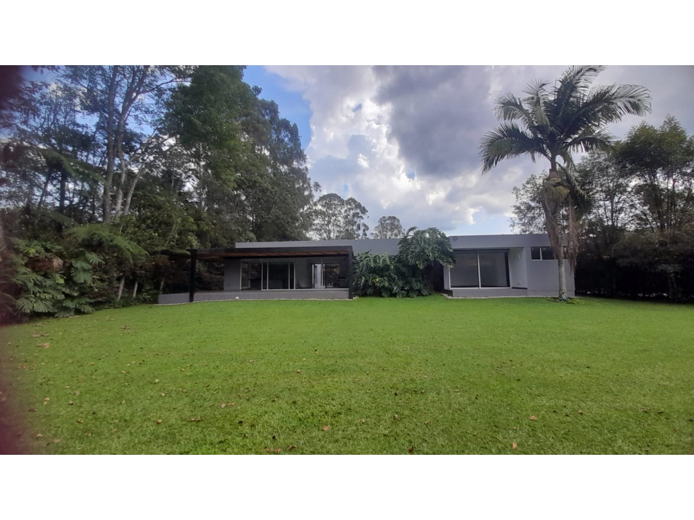Casa campestre en arriendo y venta en Llanogrande, Antioquia