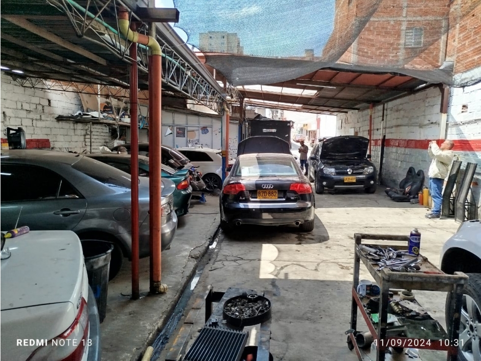Casa Lote comercial en venta en Belén, Medellín. — foto 4