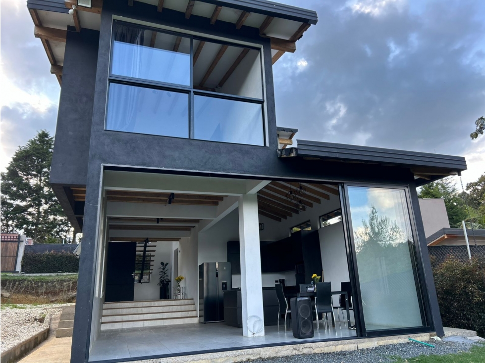 Casa finca en venta en Guarne, Antioquia.
