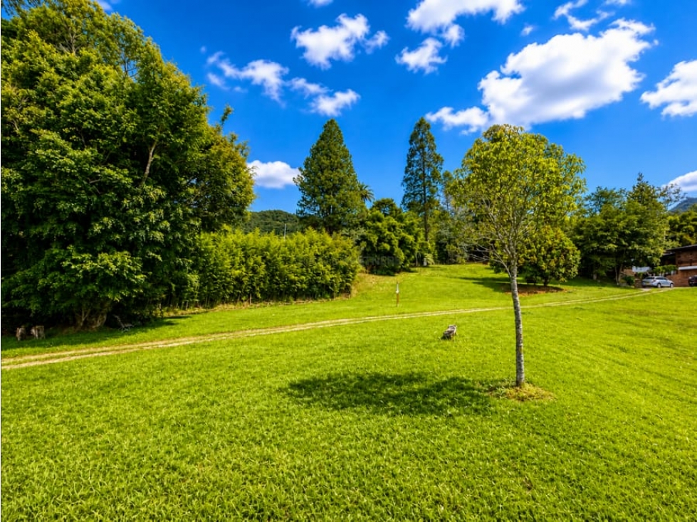 Lote en venta con Casa Campestre en La Ceja Antioquia — foto 5