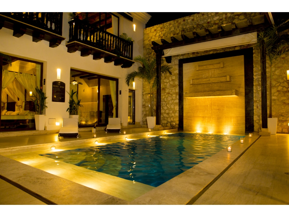 Venta de casa turística con piscina en Getsemani Cartagena de Indias.