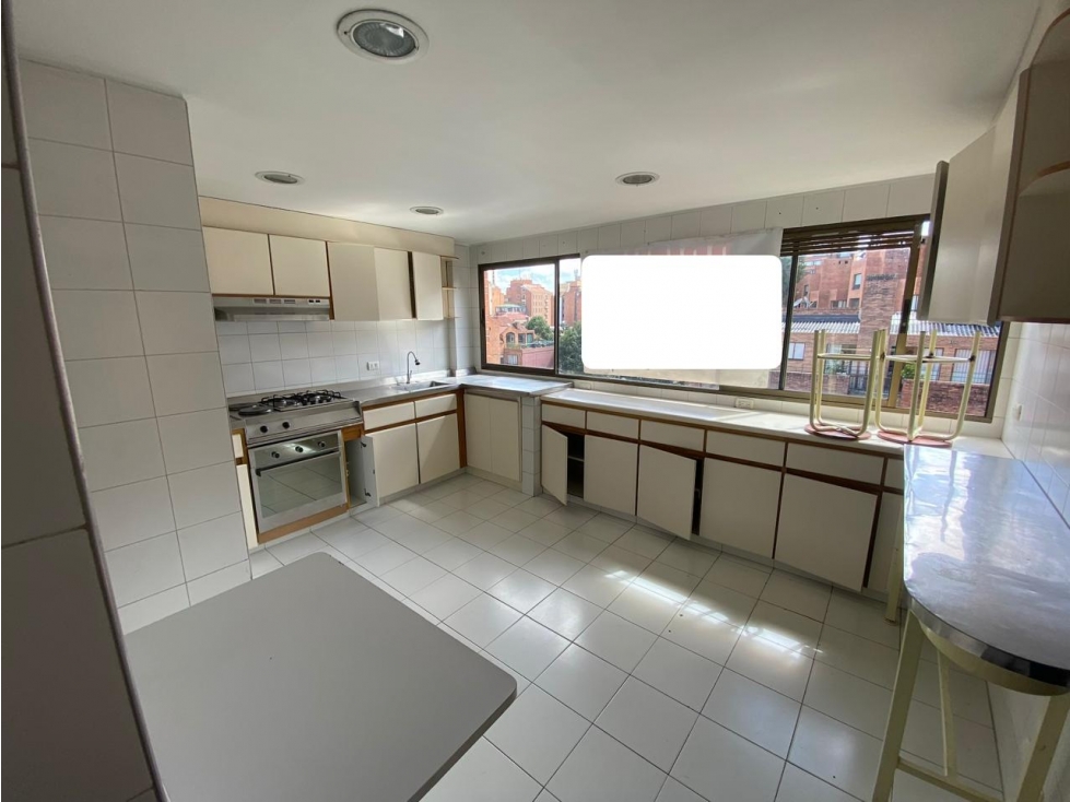 ARRIENDO ESPECTACULAR APTO ROSALES — foto 5
