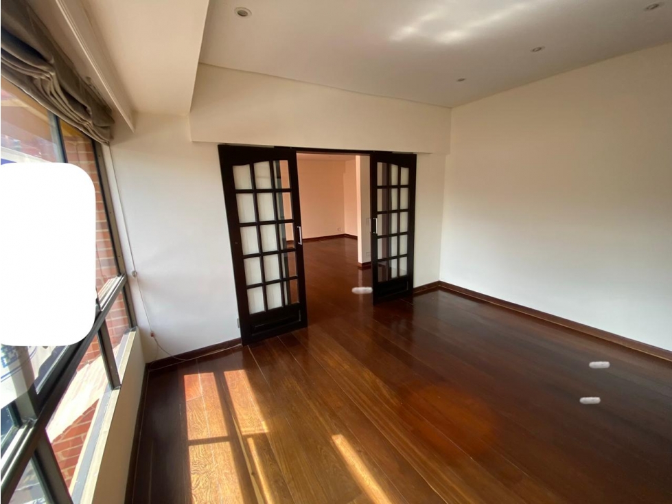 ARRIENDO ESPECTACULAR APTO ROSALES — foto 4