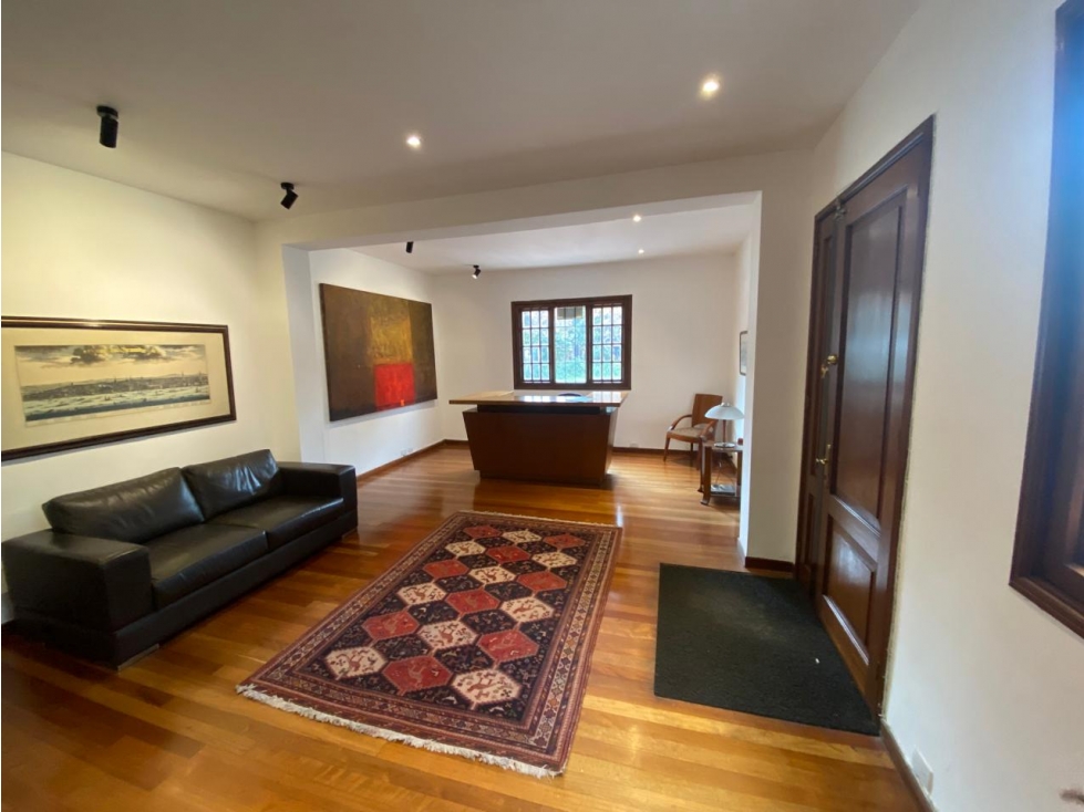Casa Comercial