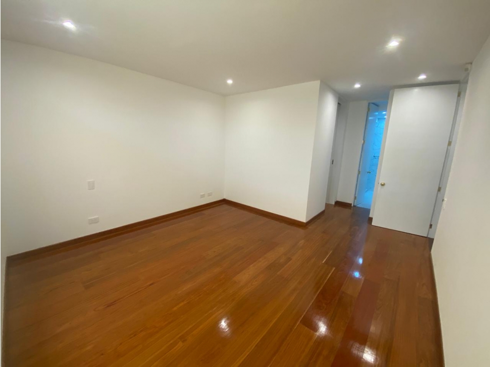 VENTA APTO REMODELADO REFUGIO — foto 5