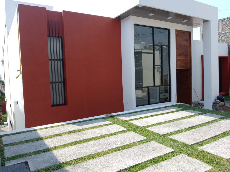En venta casa con 4 recámaras y alberca climatizada en Burgos - 1