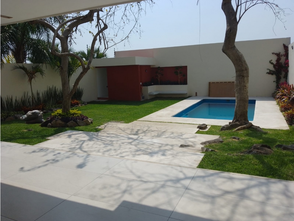 En venta casa con 4 recámaras y alberca climatizada en Burgos - 5