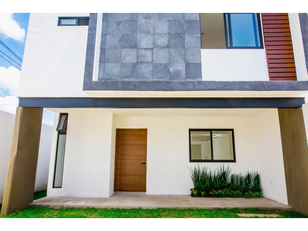 Casa Nueva con acabados de Lujo!!! - 2