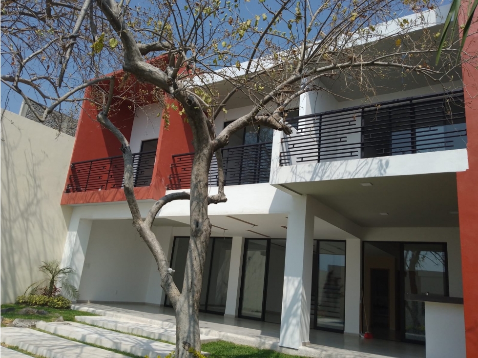 En venta casa con 4 recámaras y alberca climatizada en Burgos - 4