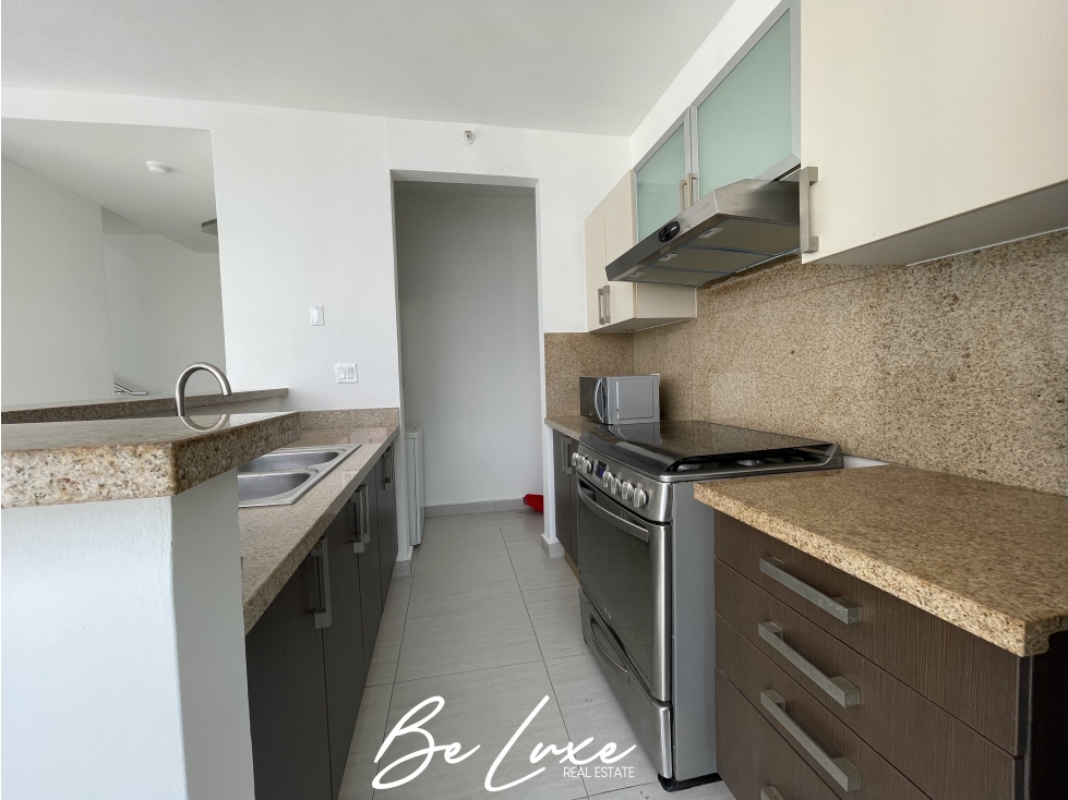VENTA APARTAMENTO TIPO LOFT REMODELADO EN COCO DEL MAR PH LE MARE (4) — foto 4