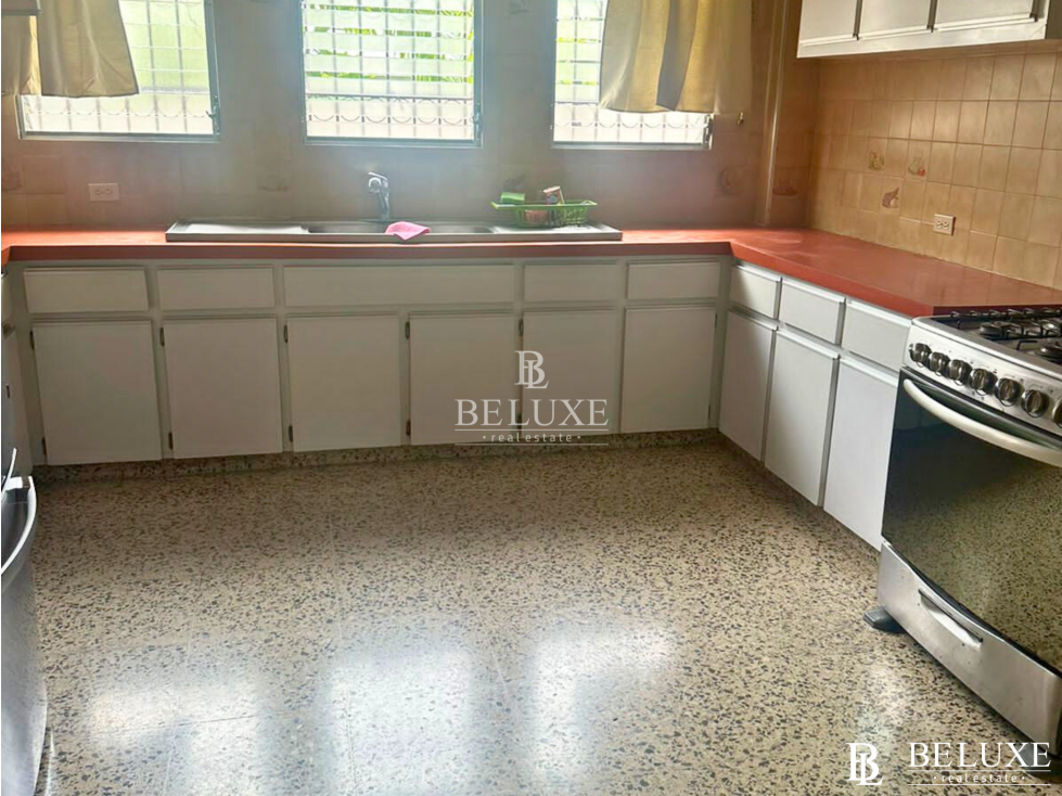 VENTA CASA RESIDENCIAL EN LOMA ALEGRE (10) — foto 4