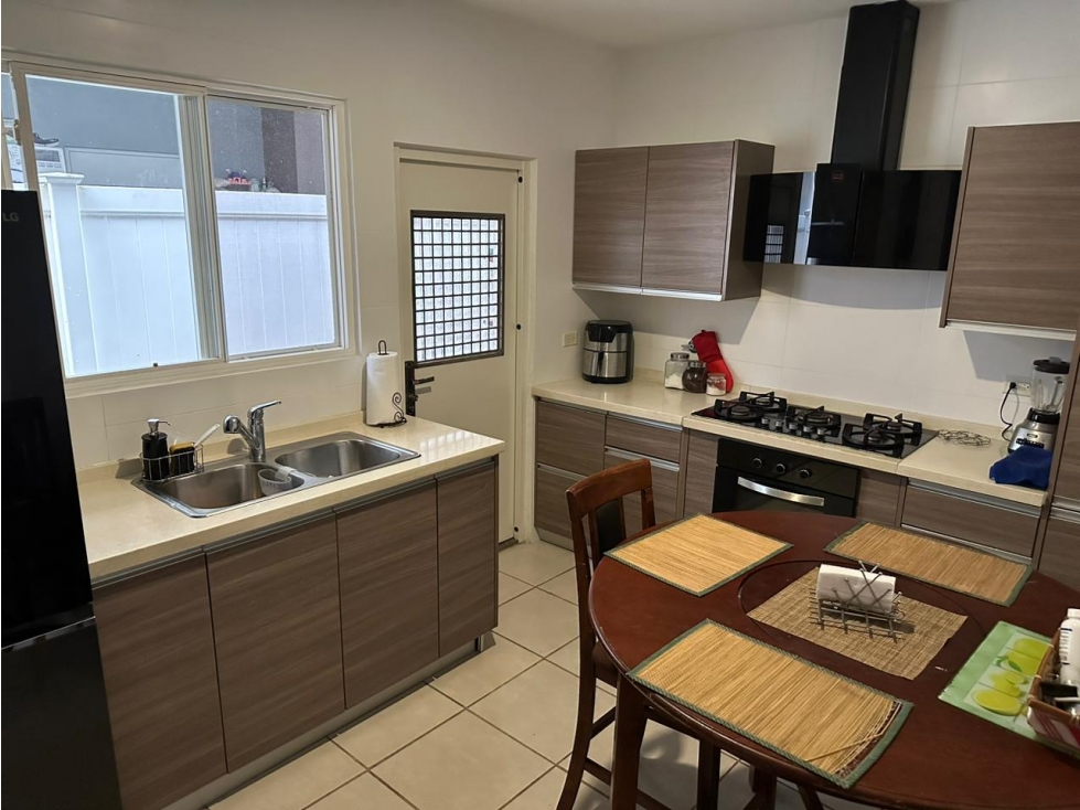 VENTA CASA DUPLEX EN PASEO DEL NORTE BRISAS DEL GOLF PH VICTORIA (6) — foto 3