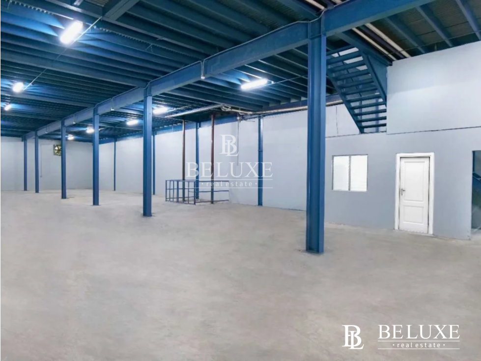 ALQUILA CENTRICA GALERAS O BODEGAS COMERCIALES EN PUEBLO NUEVO (6) — foto 4