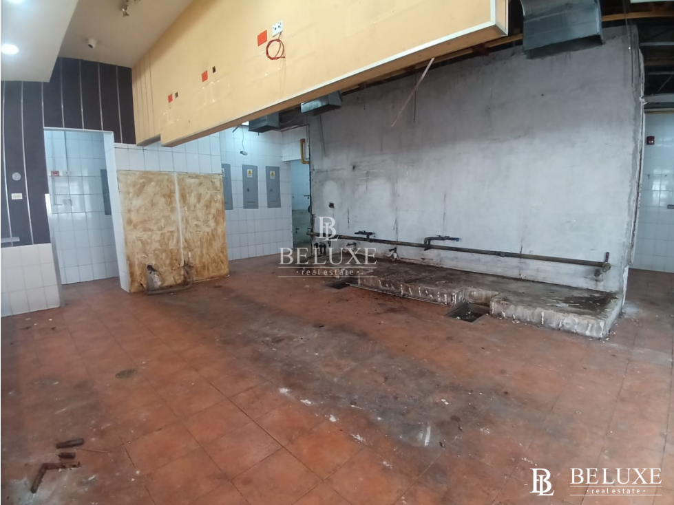 ALQUILO LOCAL COMERCIAL EN PLAZA 507 BRISAS DEL GOLF (9) — foto 4