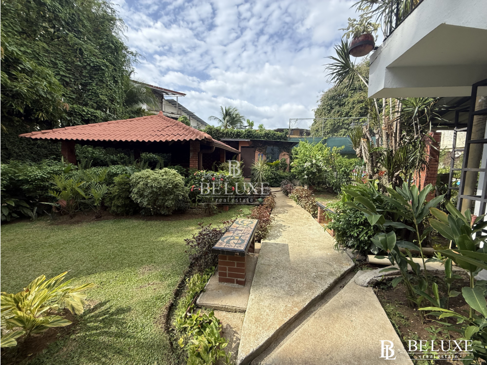 VENTA DE CASA USO MIXTO CON PISCINA Y LOCAL COMERCIAL EL CARMEN (13) — foto 5