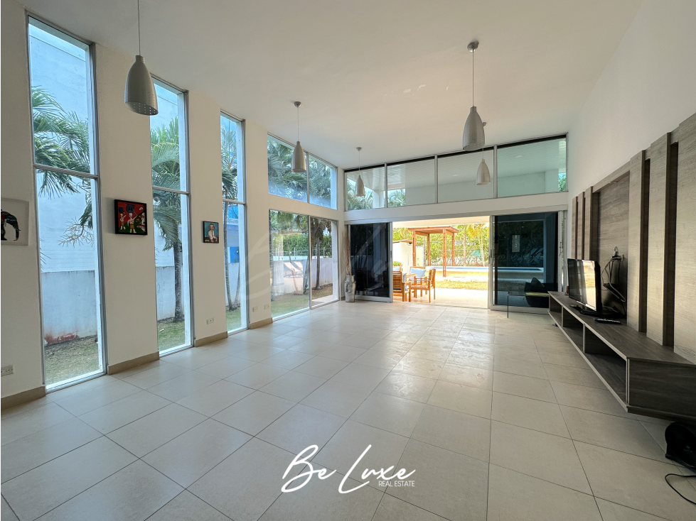 PLAYA BLANCA CASA CON PISCINA EN VENTA-ALQUILER, RIO HATO (2) — foto 3