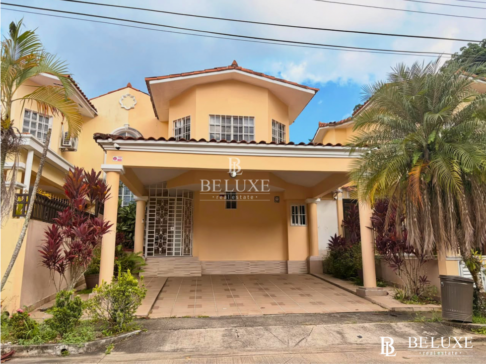 VENTA CASA REMODELADA EN ALBROOK (13)