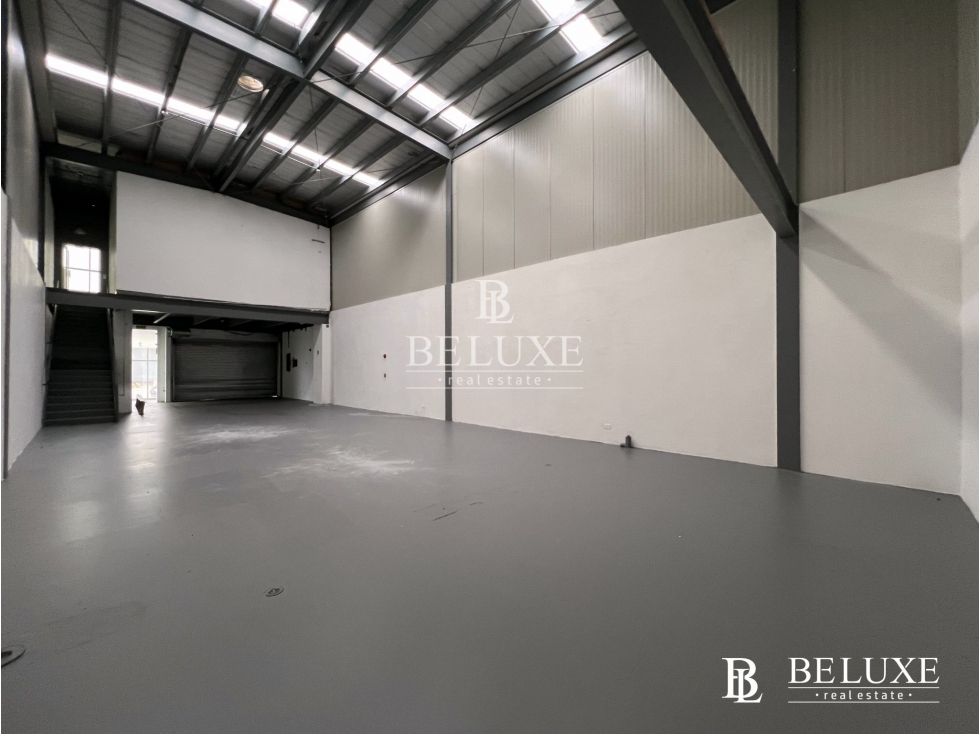 VENTA DE GALERA - BODEGA PANAMA VIEJO BUSSINES (8)