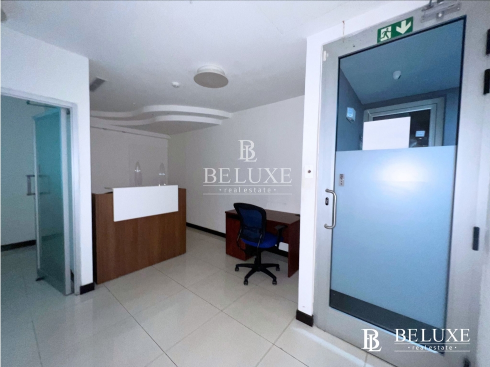 VENTA/ ALQUILER DE OFICINA AMOBLADA EN OBARRIO (8) — foto 2