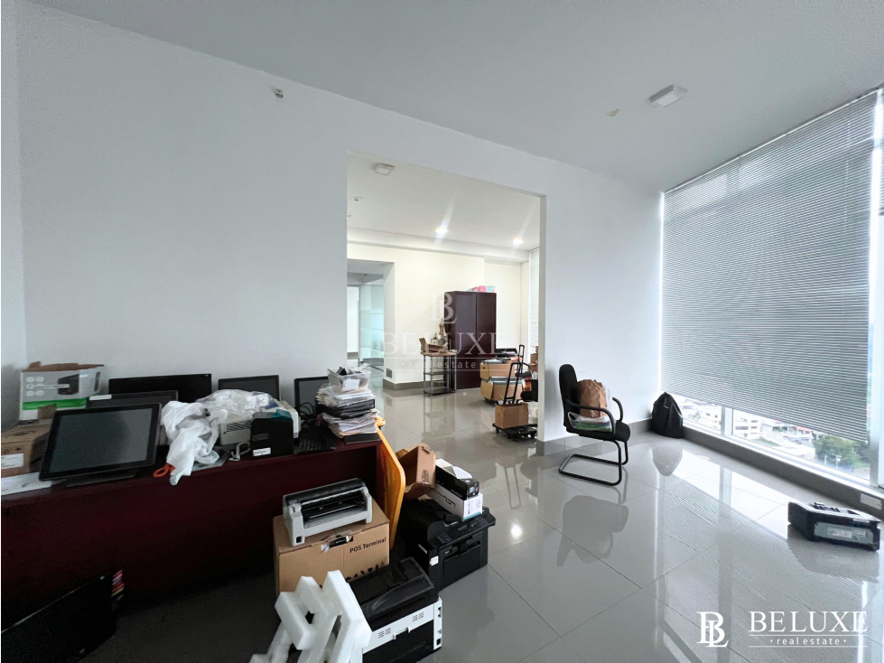 ALQUILER OFICINA EN TUMBA MUERTO- EL DORADO, GOLDEN POINT TOWER (8) — foto 4