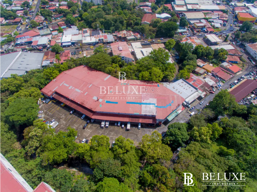 ALQUILA CENTRICA GALERAS O BODEGAS COMERCIALES EN PUEBLO NUEVO (6) — foto 2