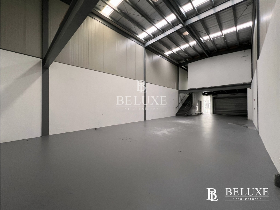 VENTA DE GALERA - BODEGA PANAMA VIEJO BUSSINES (8) — foto 2