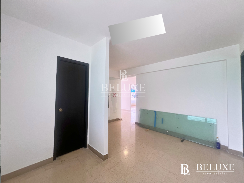 ALQUILER DE LOCAL COMERCIAL/ OFICINA EN PLANTA BAJA, EL CARMEN (8) — foto 4