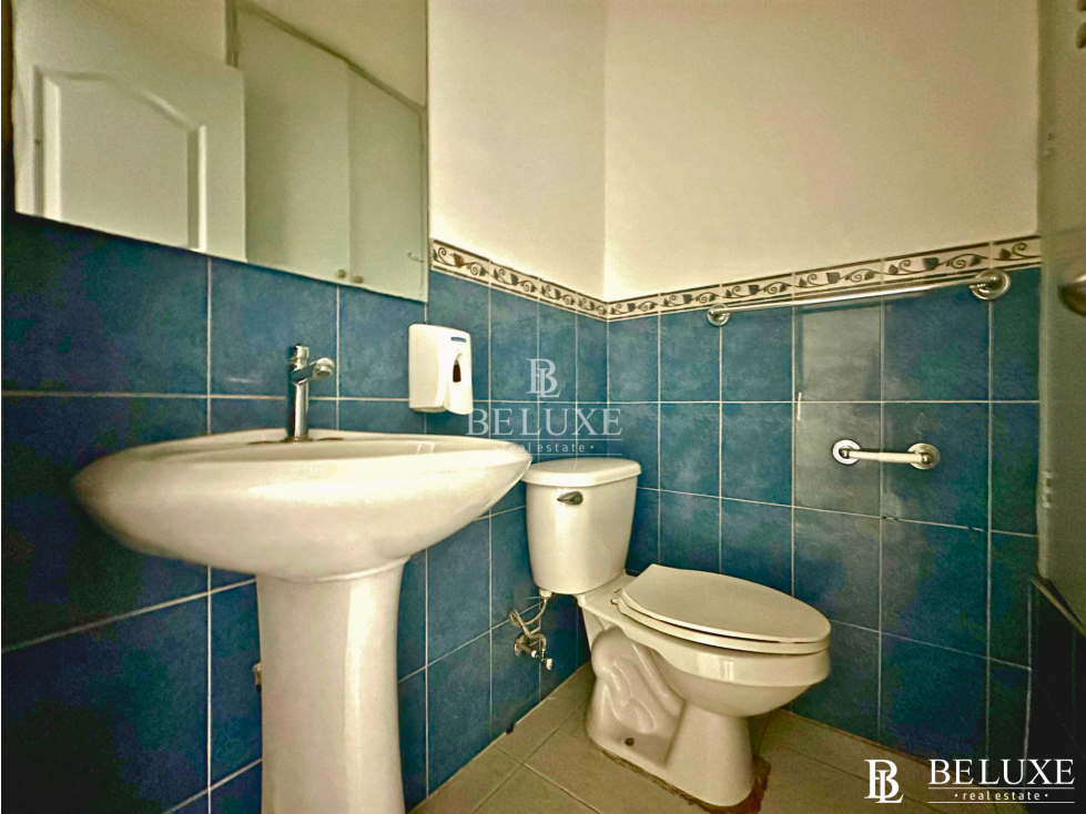 ALQUILER DE OFICINA EN CALLE 50, PH FRONTENAC, BELLA VISTA (10) — foto 3