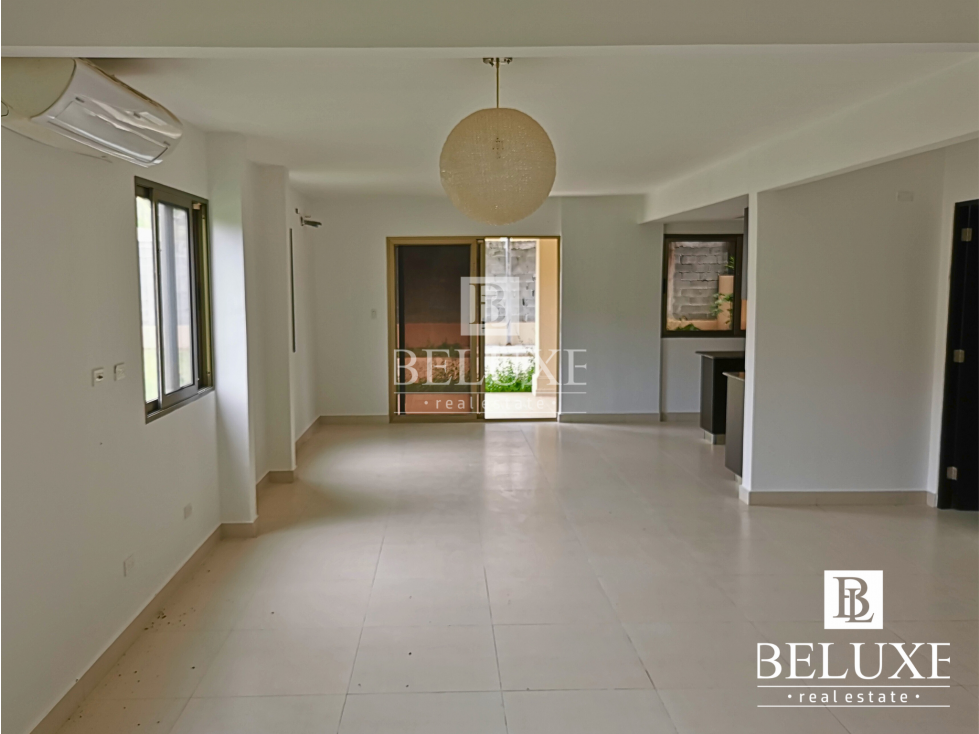 VENDO CASA EN WOODLANDS- PANAMÁ PACÍFICO (9) - 5