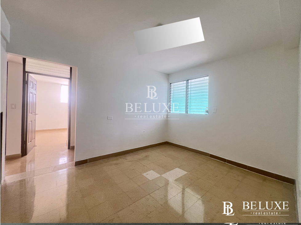 ALQUILER DE LOCAL COMERCIAL/ OFICINA EN PLANTA BAJA, EL CARMEN (8)