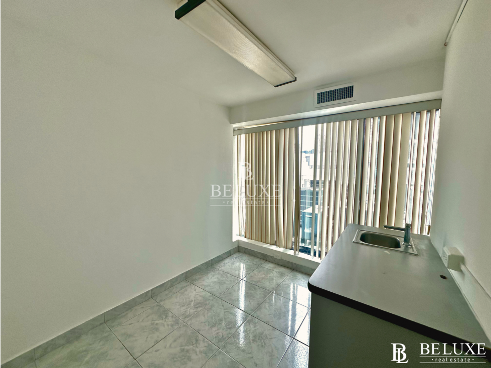 ALQUILER DE OFICINA EN CALLE 50, PH FRONTENAC, BELLA VISTA (10) — foto 4