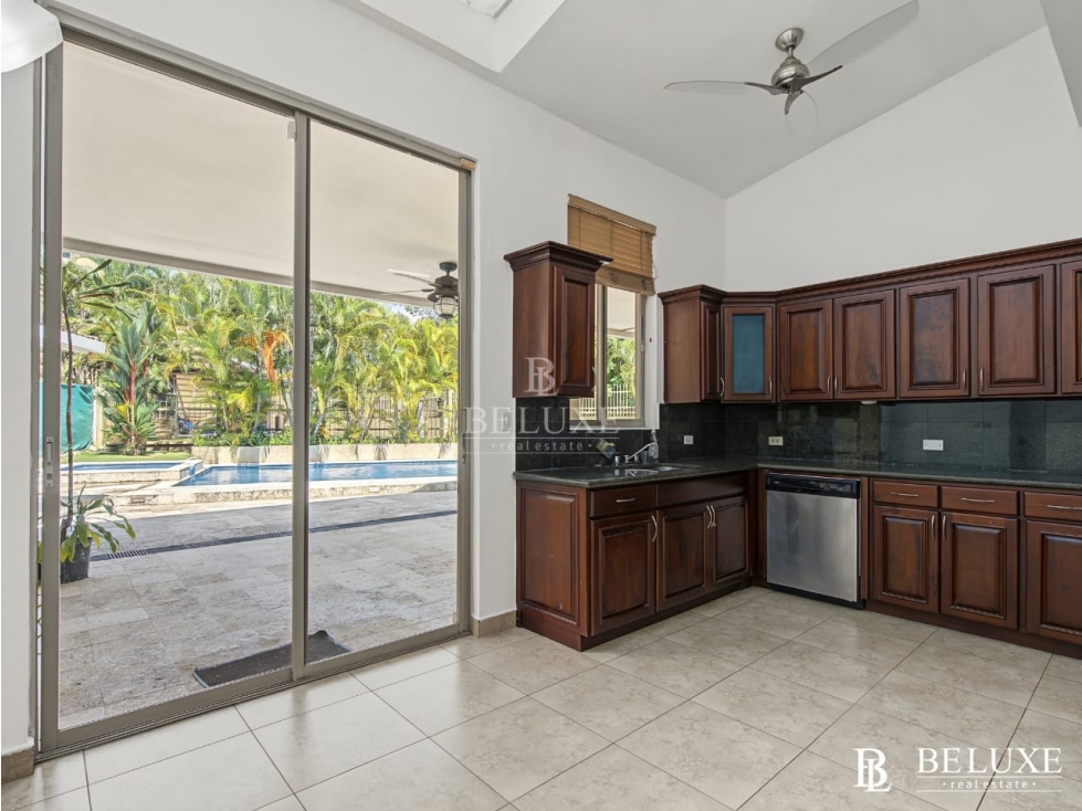 VENDO APARTAMENTO EN PH EMBASSY GARDENS, CLAYTON (6) - 5