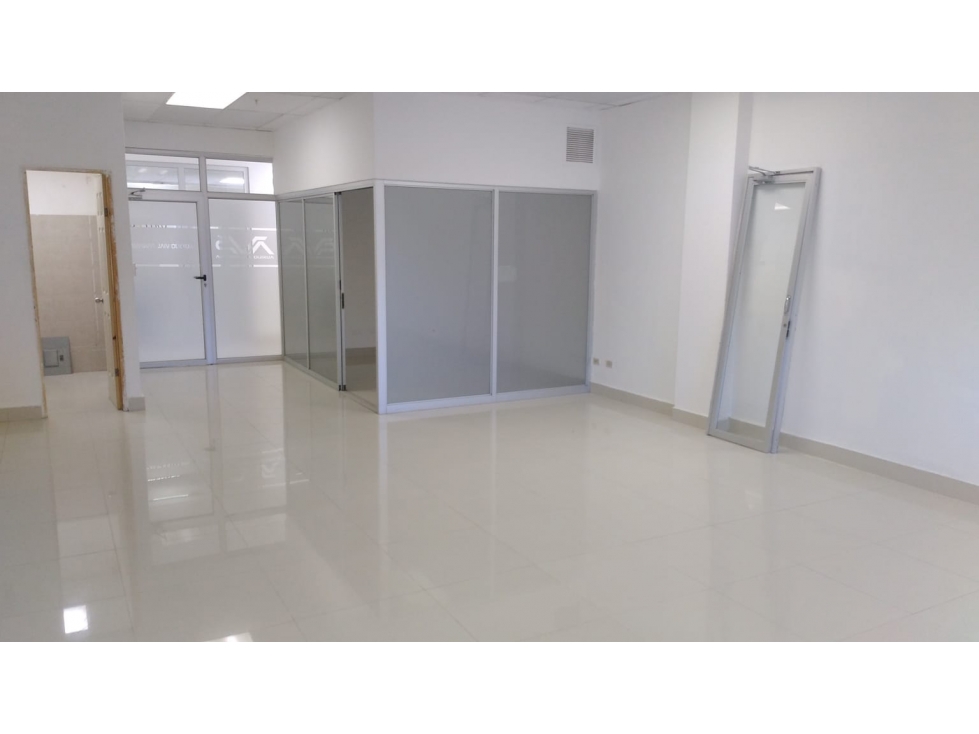 ALQUILER DE OFICINA EN EL CARMEN (8)