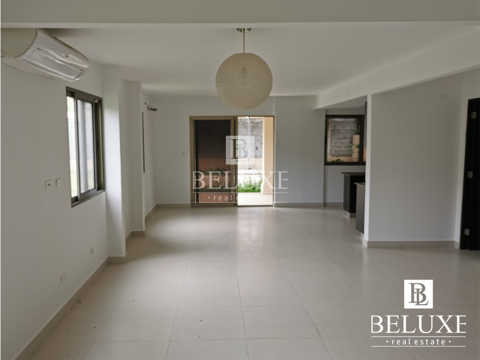VENDO CASA EN WOODLANDS- PANAMÁ PACÍFICO (9) - 3