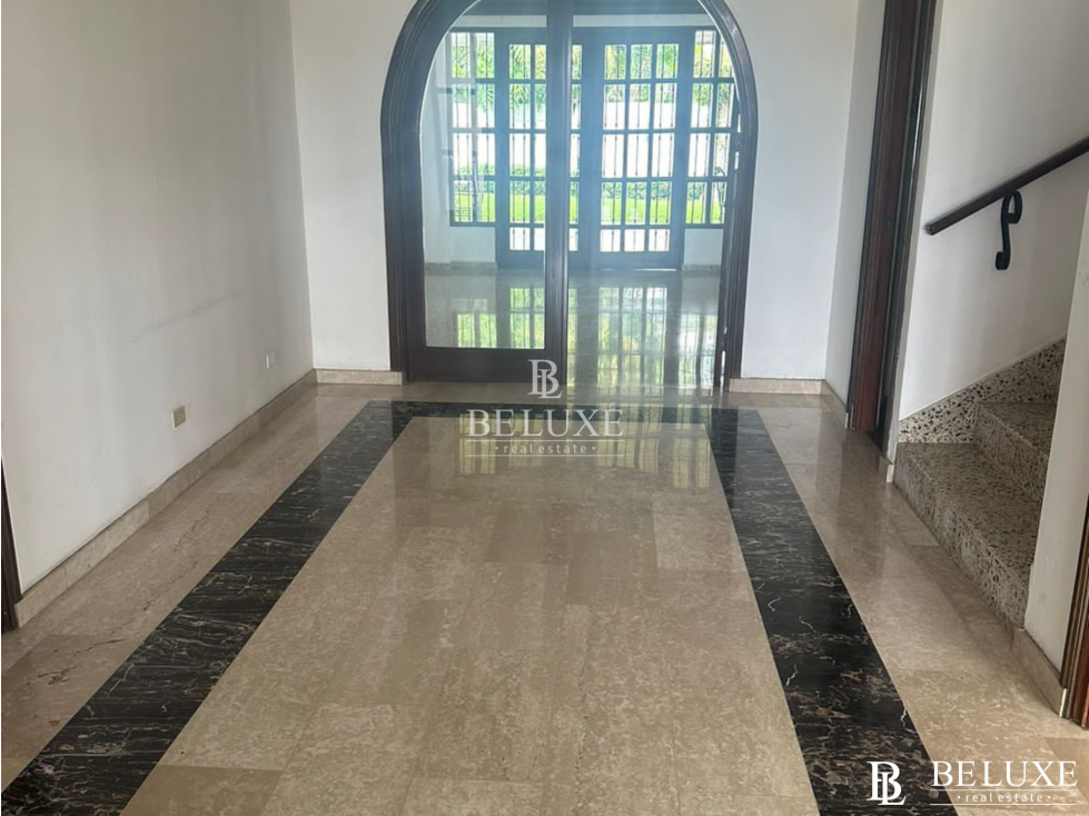 VENTA CASA RESIDENCIAL EN LOMA ALEGRE (10) — foto 3