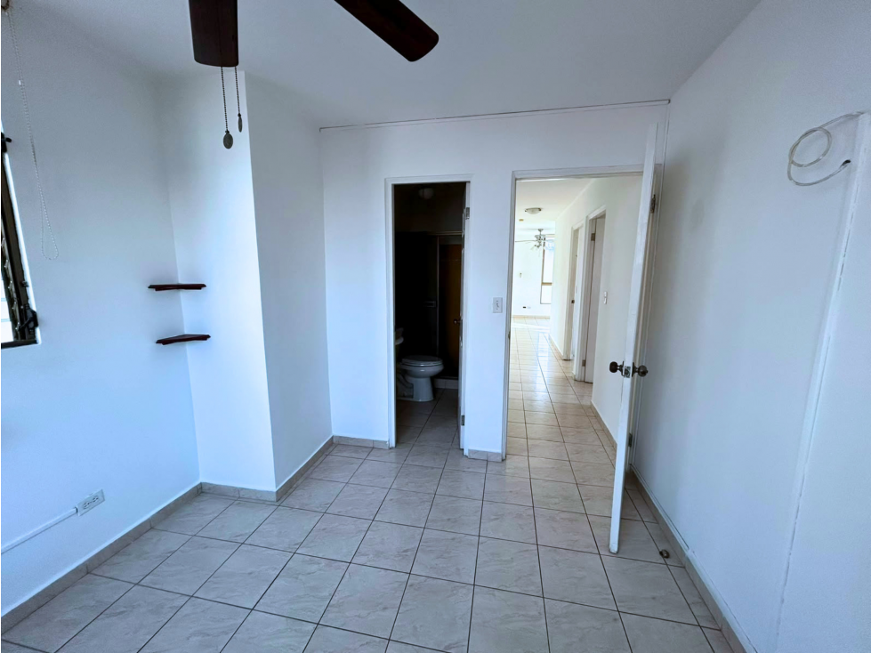 ALQUILER DE APARTAMENTO PISO BAJO, SAN FRANCISCO (8) — foto 4