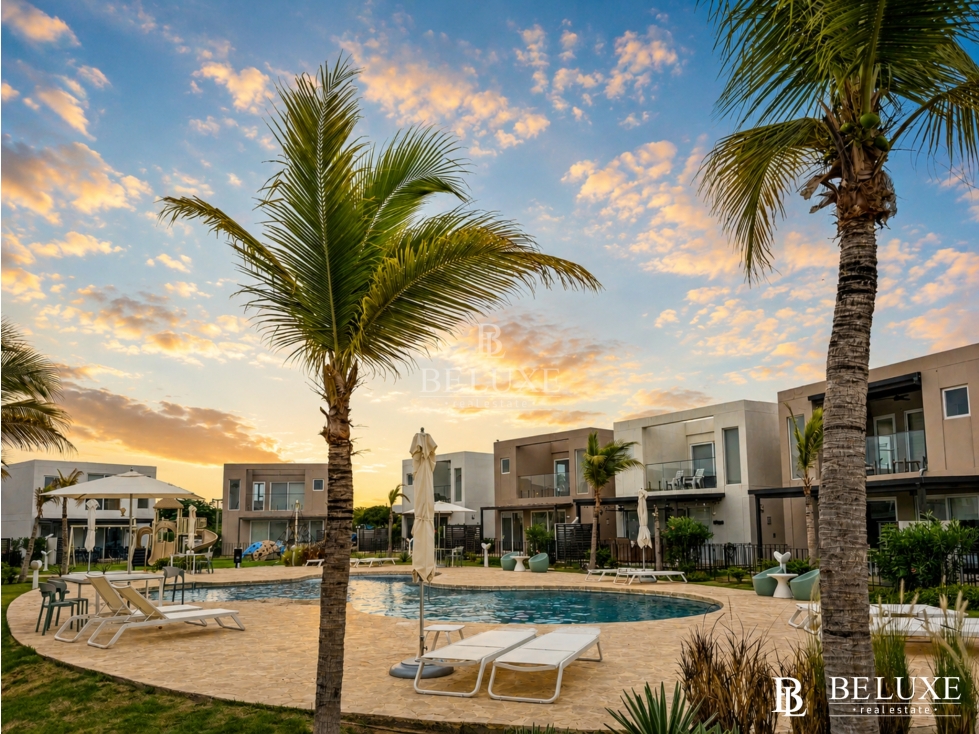 VENTA DE CASA AMOBLADA EN PH THE TIDES, PLAYA CARACOL (2) (P)
