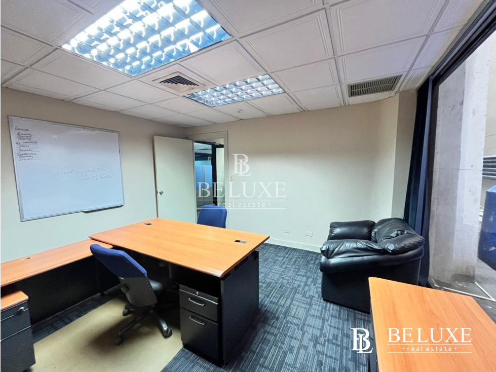 ALQUILER DE OFICINA/ LOCAL LISTO PARA OCUPAR EN PB, CALLE 50 (8) — foto 2