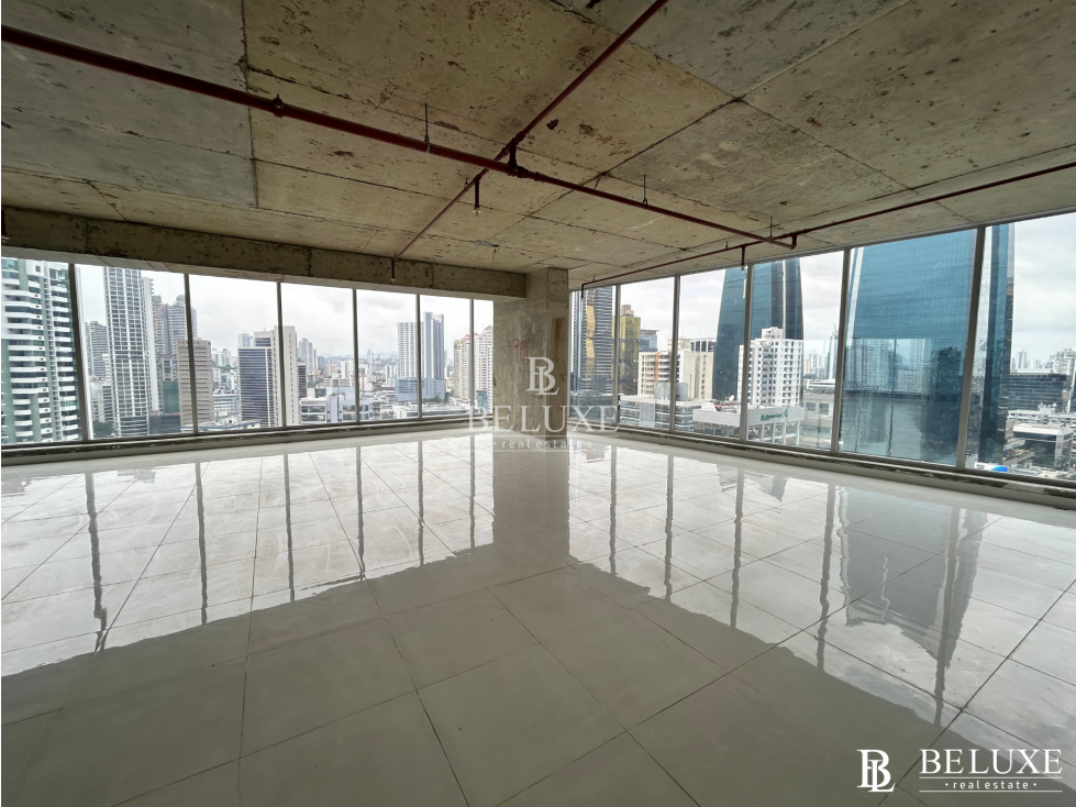 VENDO OFICINA A ESTRENAR,PISO COMPLETO TORRE BCT, CALLE 50 (3)