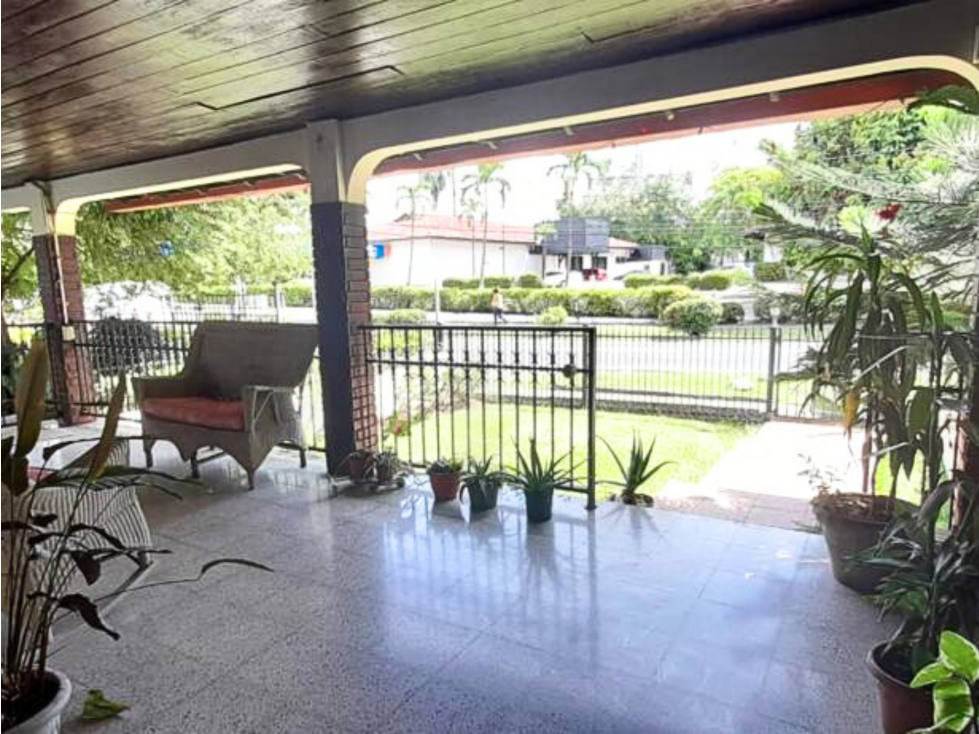 VENTA/ ALQUILER DE CASA COMERCIAL EN SAN FRANCISCO (8)
