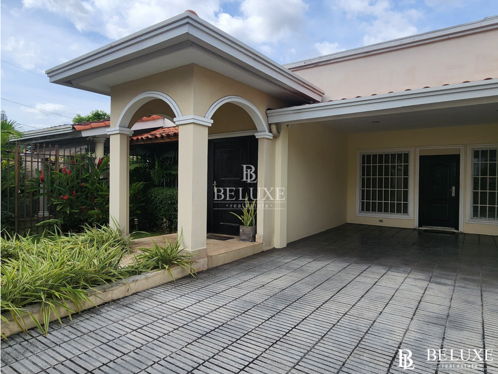 VENTA DE CASA, LOMA ALEGRE , ALTOS DEL GOLF (20) — foto 4