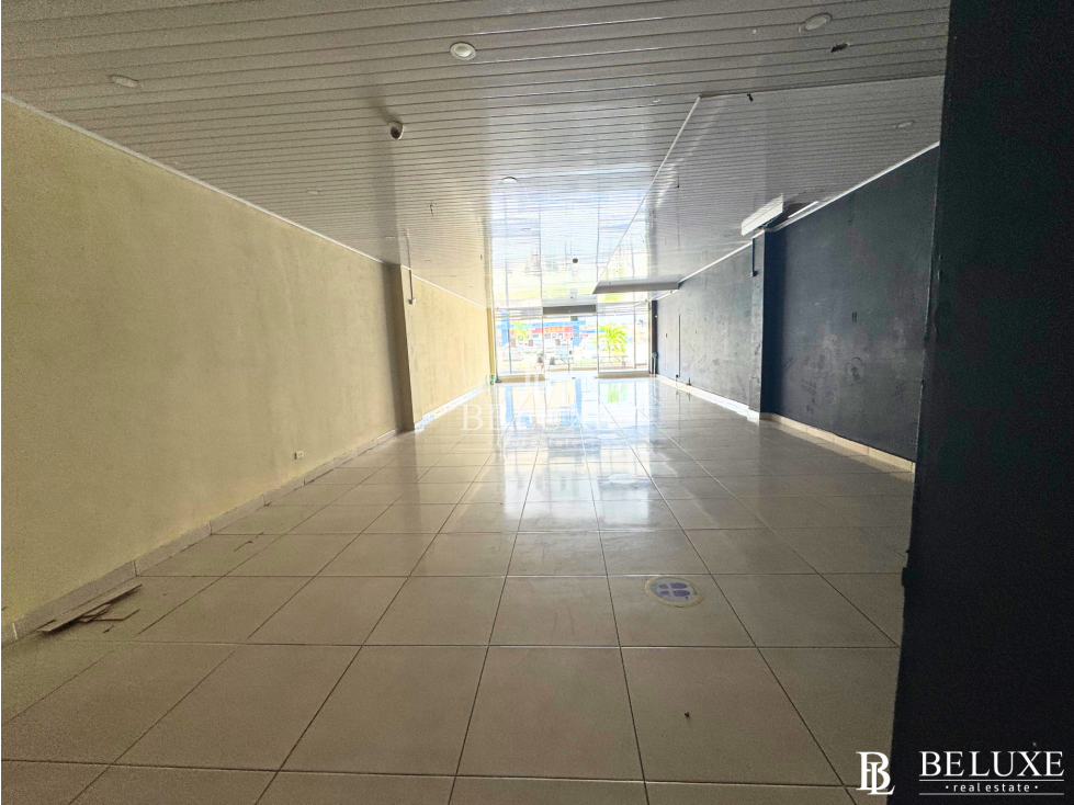 ALQUILER LOCAL EN BRISAS MALL PLANTA BAJA - BRISAS DEL GOLF (20) — foto 3