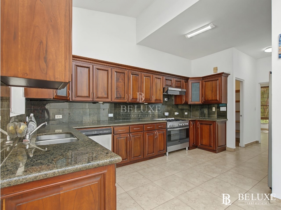 VENDO APARTAMENTO EN PH EMBASSY GARDENS, CLAYTON (6) - 6