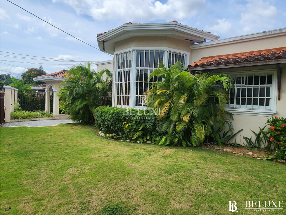 VENTA DE CASA, LOMA ALEGRE , ALTOS DEL GOLF (20)