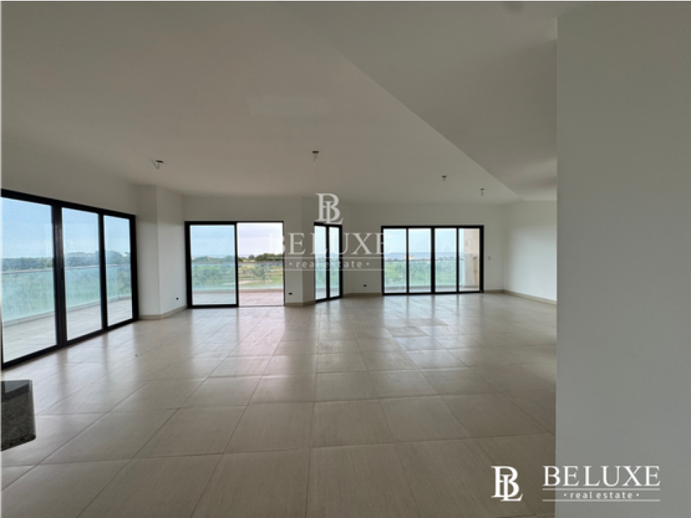 VENTA DE APARTAMENTO EN PH LAS OLAS, SAN CARLOS (6)