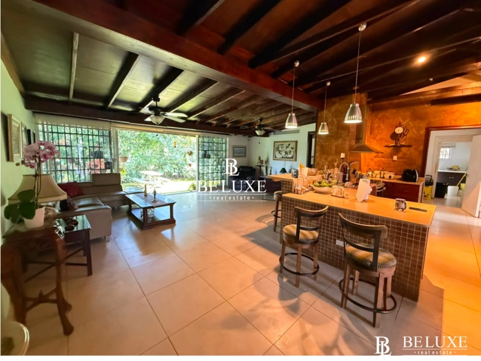 ALQUILO CASA EN LLANOS DE CURUNDÚ (6)